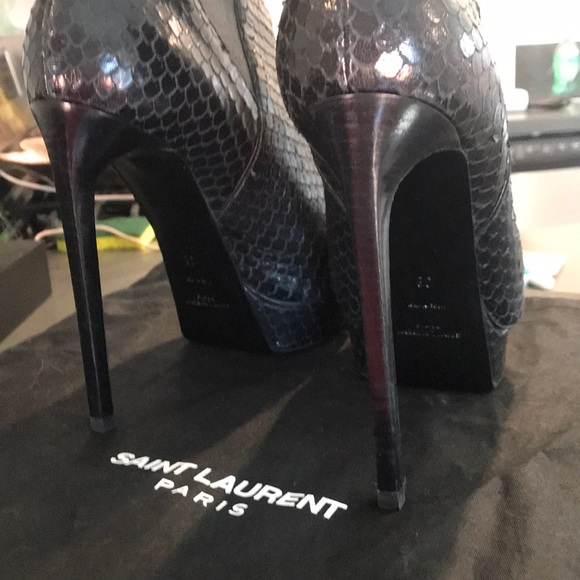 Saint Laurent Janis 105 Chels Boot. NEVER WORN - Picture 3 of 8